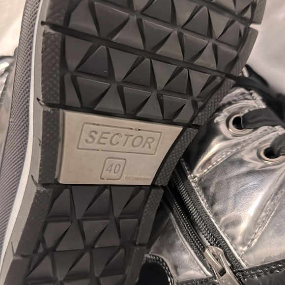 Jog Dog Snowdon Waterproof Quilted Sneaker Boot Black/Silver Womens Size 40 - Picture 10 of 11